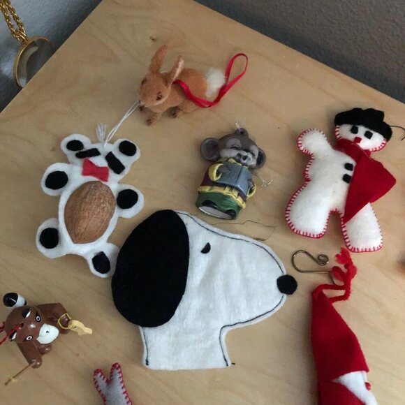 Vintage Christmas Ornament LOT of 9 SNOOPY Felt Flocked Wood Ceramic Unique - Picture 4 of 5